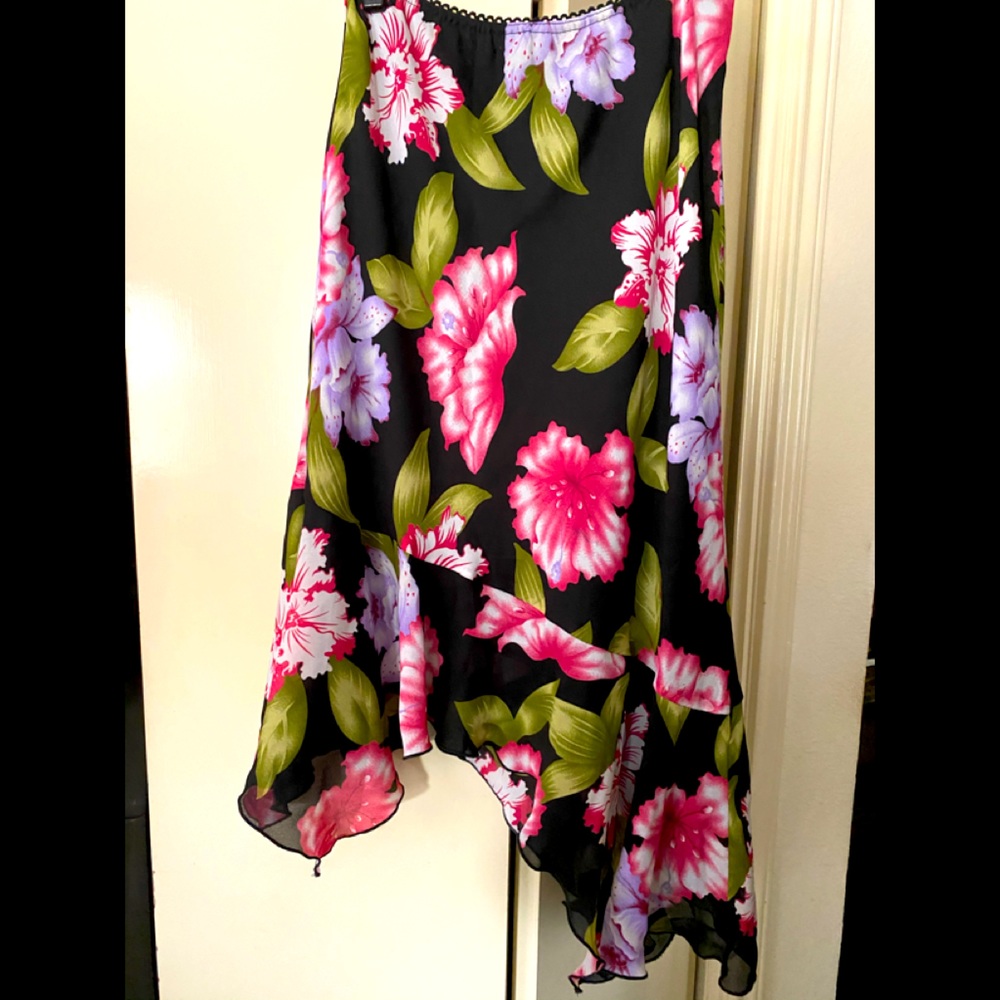 HEADS UP SKIRT